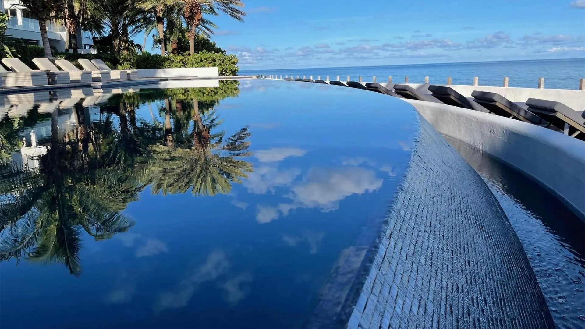 Hodges Bay Resort & Spa, An Hq Luxury Resort & Residences St. John's