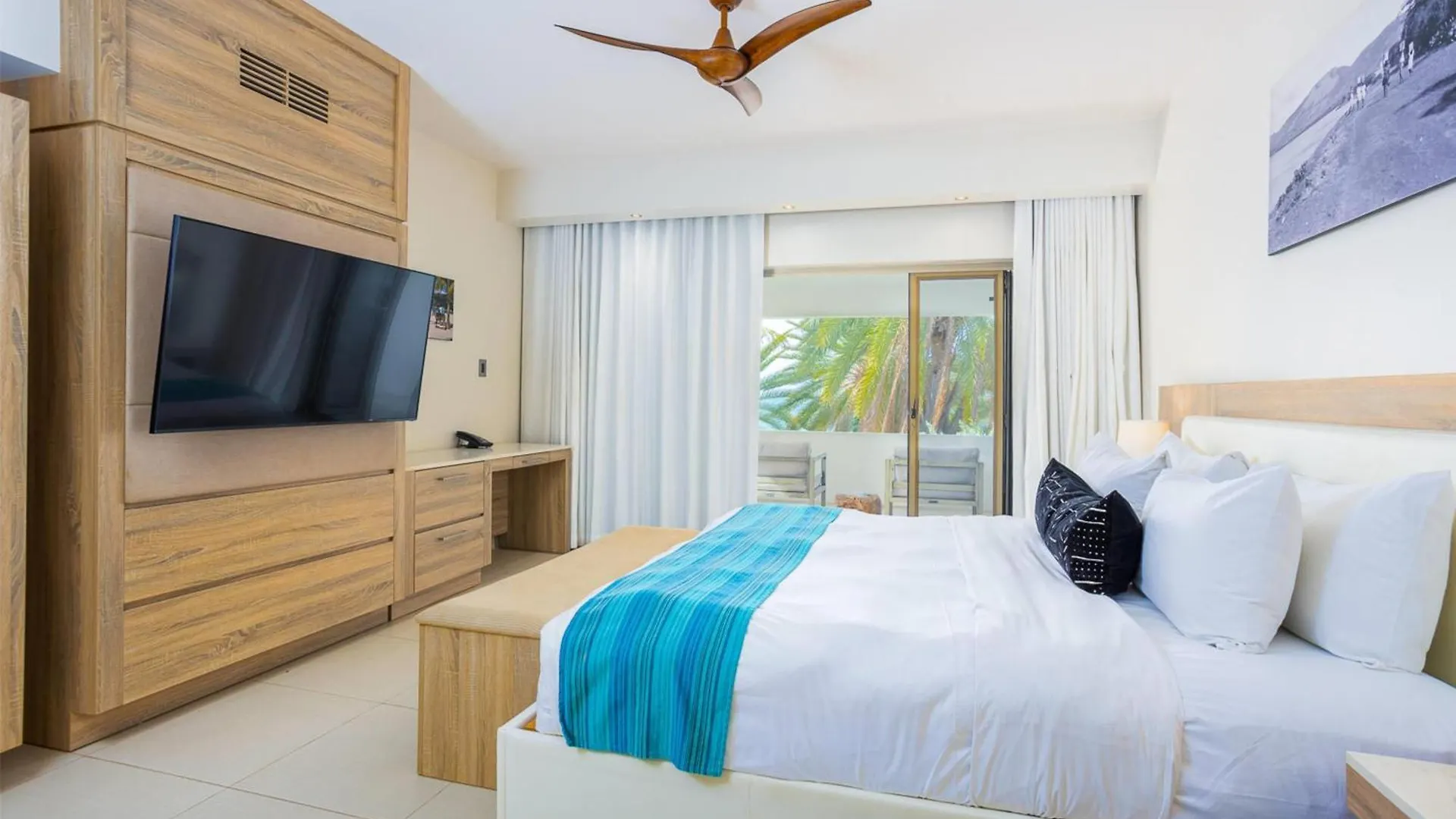 Hodges Bay Resort & Spa, An Hq Luxury Resort & Residences St. John's