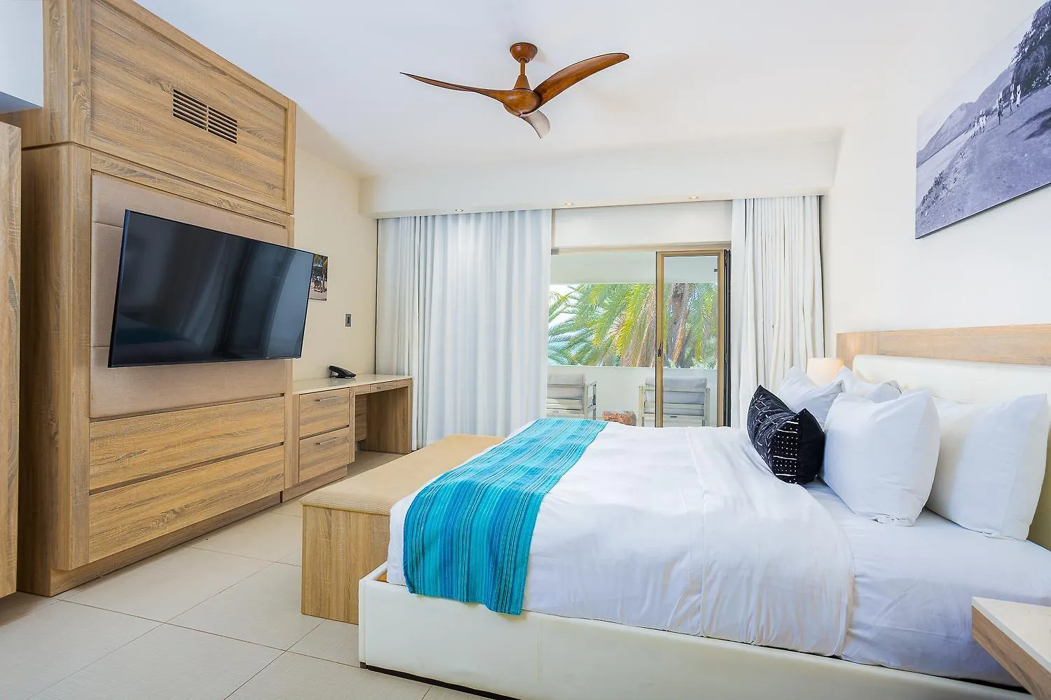 Hodges Bay Resort & Spa, An Hq Luxury Resort & Residences St. John's